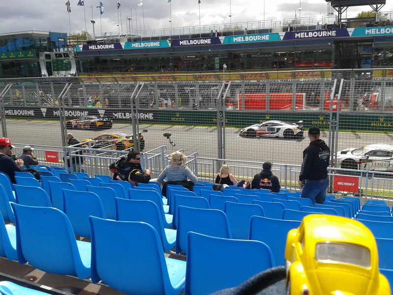 GT support race lining up for warm-up lap
